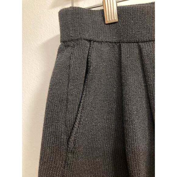 ST JOHN BASICS black pants size 2 pockets cropped 26-28" waist 20" inseam - Picture 4 of 10